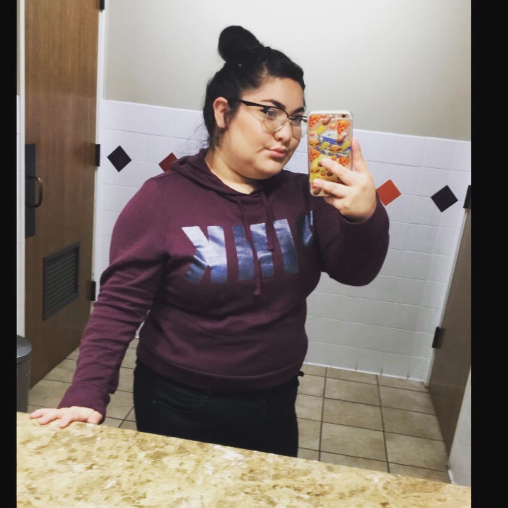 Meet your Posher, Yessika